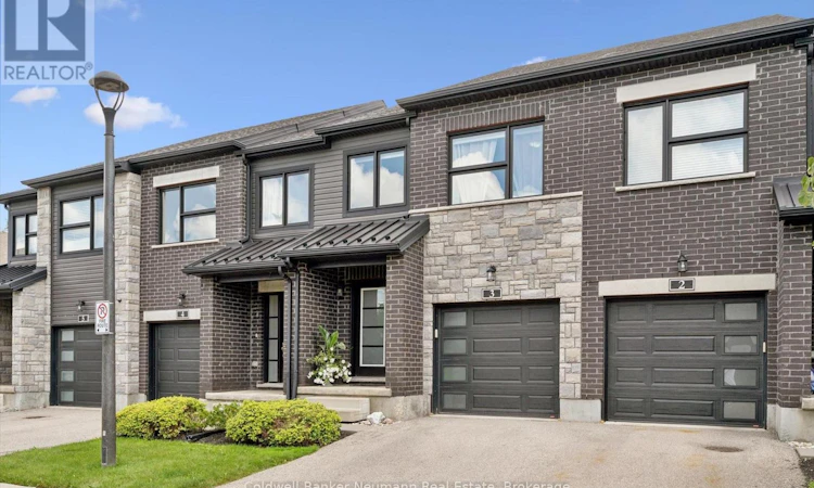 3-91 Poppy Drive E