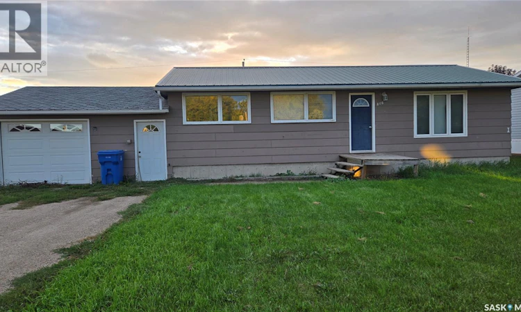 216 1st Street W
