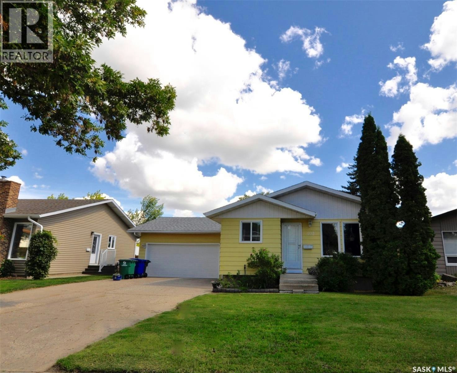 407 Wathaman Crescent, Saskatoon, SK, S7K 4P8