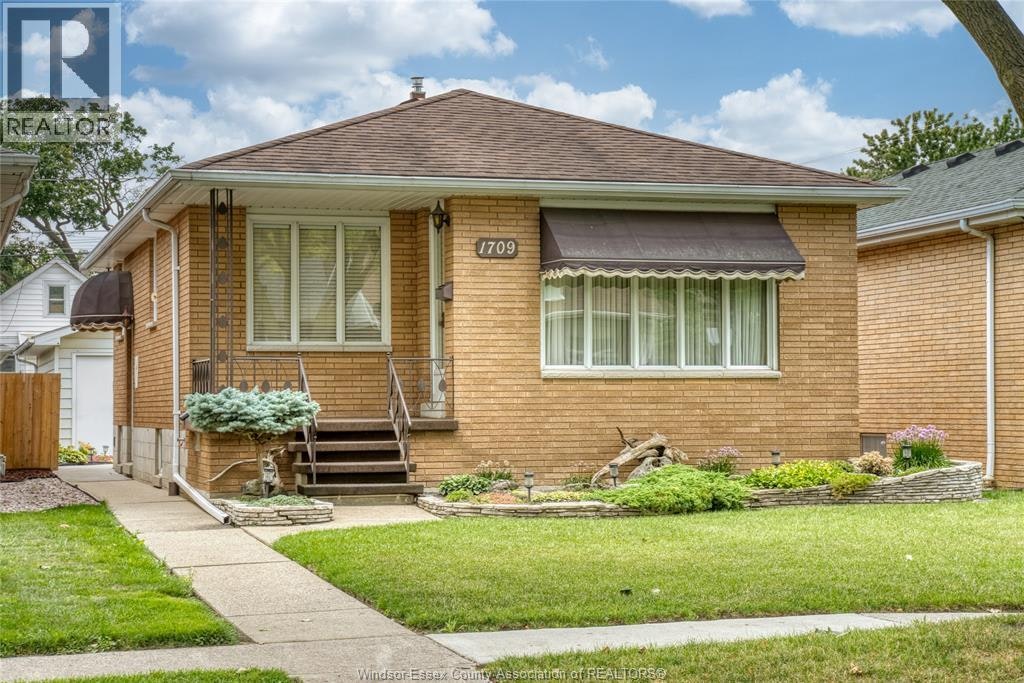 1709 Gladstone Avenue, Windsor, ON, N8W 2N4