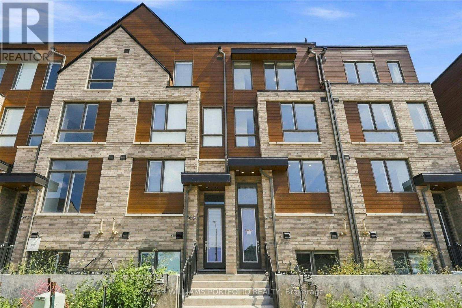 372 Lawrence Heights Way, Toronto, ON, M6A 0E8