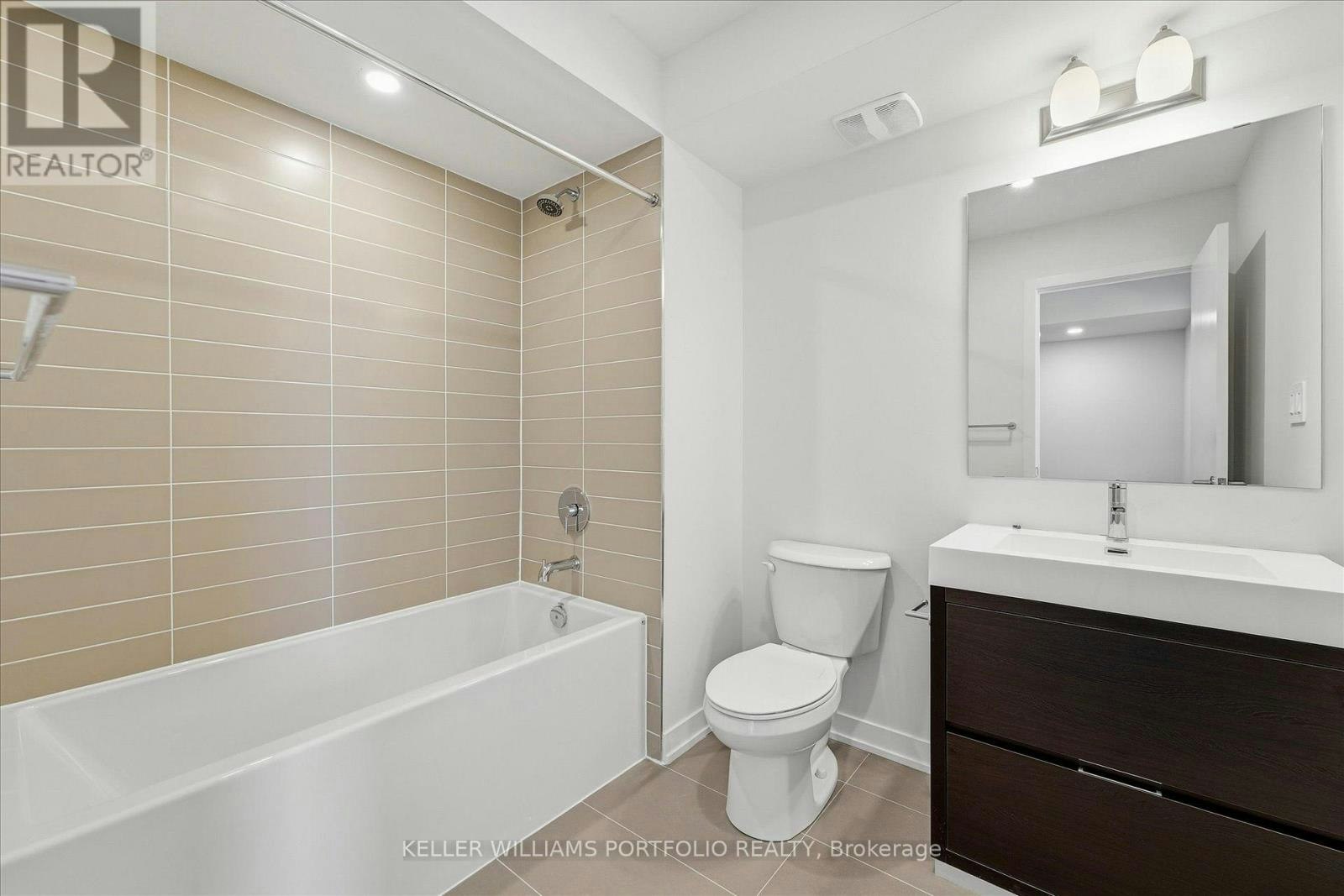 372 Lawrence Heights Way, Toronto, ON, M6A 0E8 - 23