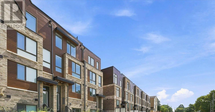 372 Lawrence Heights Way, Toronto, ON, M6A 0E8 - 2