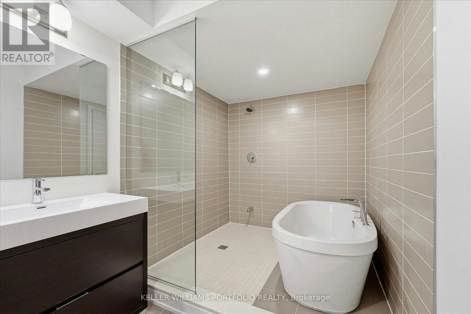 372 Lawrence Heights Way, Toronto, ON, M6A 0E8 - 31
