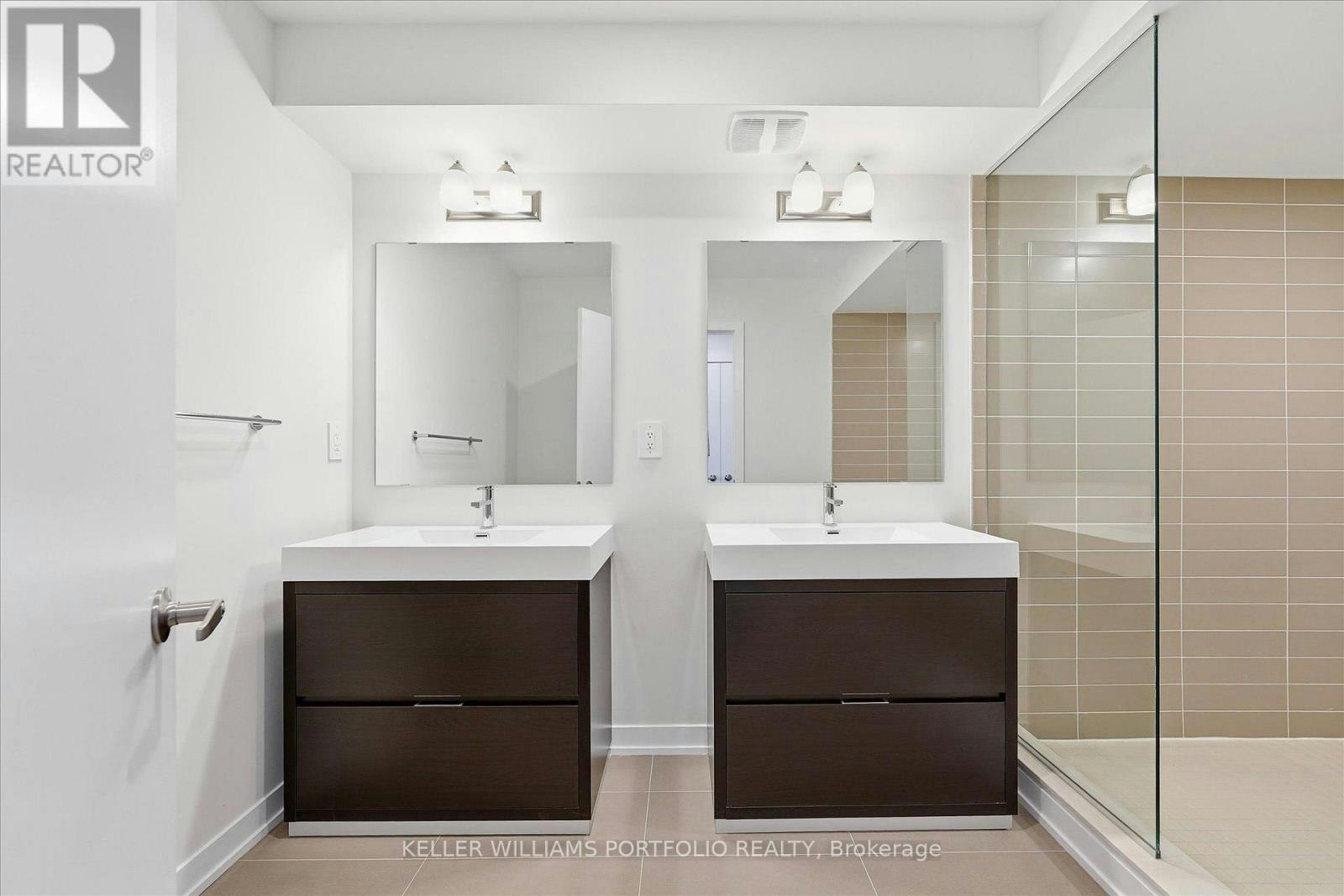372 Lawrence Heights Way, Toronto, ON, M6A 0E8 - 30