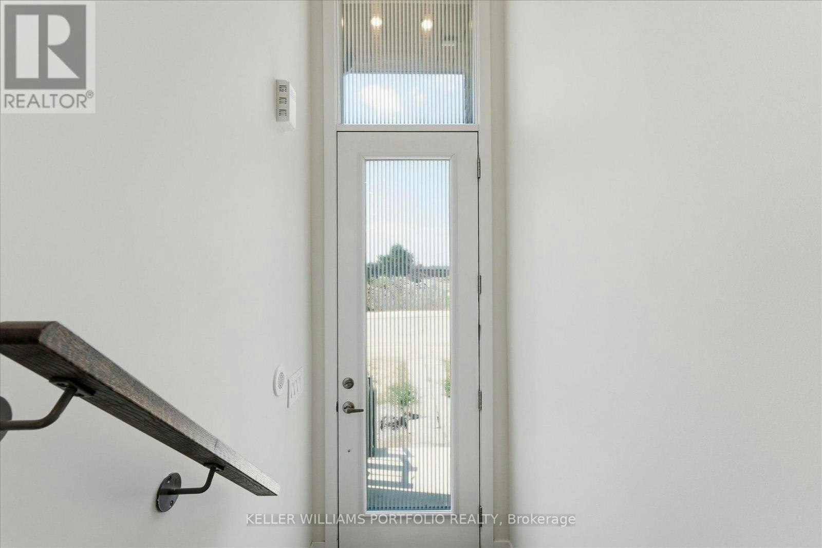 372 Lawrence Heights Way, Toronto, ON, M6A 0E8 - 4