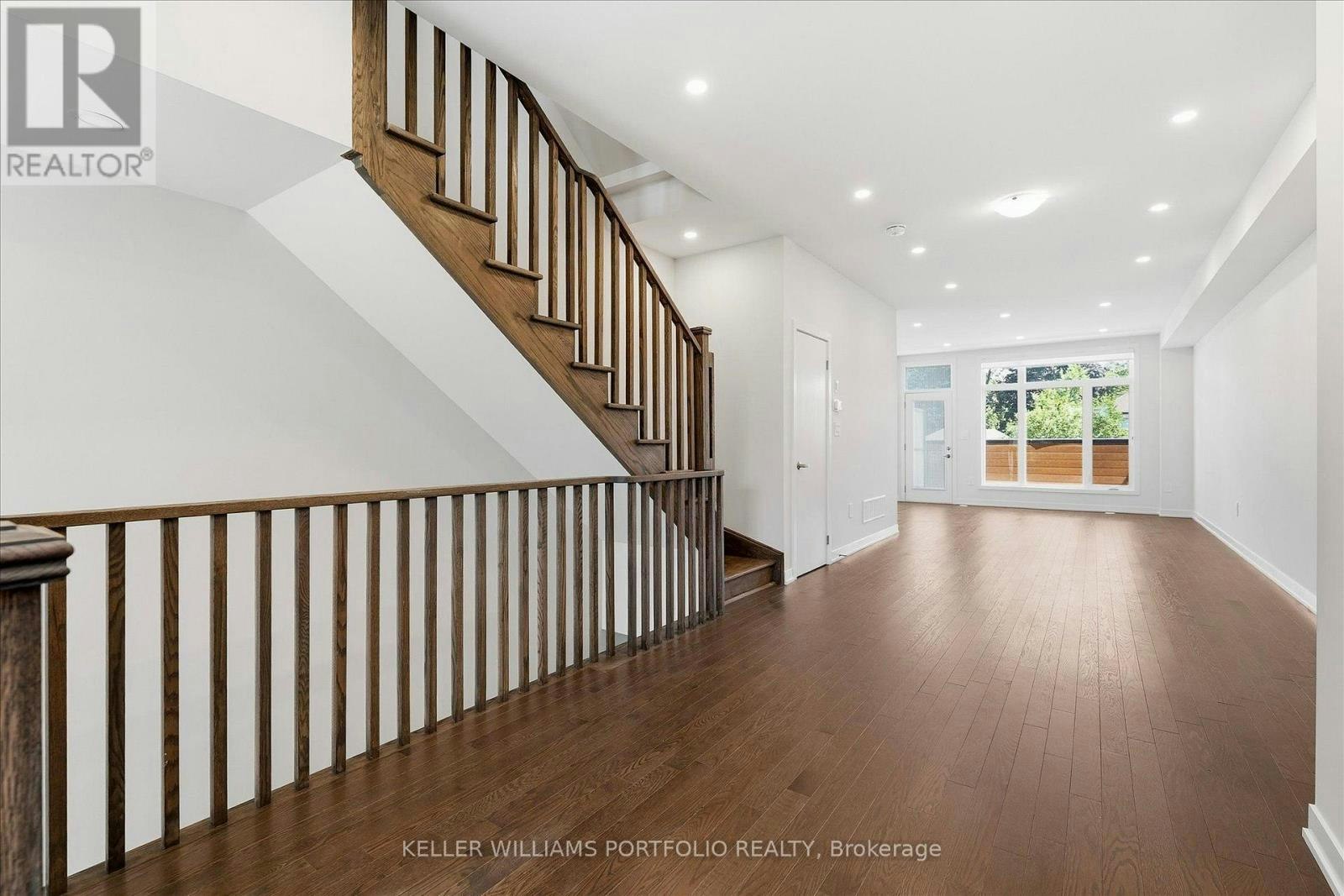 372 Lawrence Heights Way, Toronto, ON, M6A 0E8 - 8
