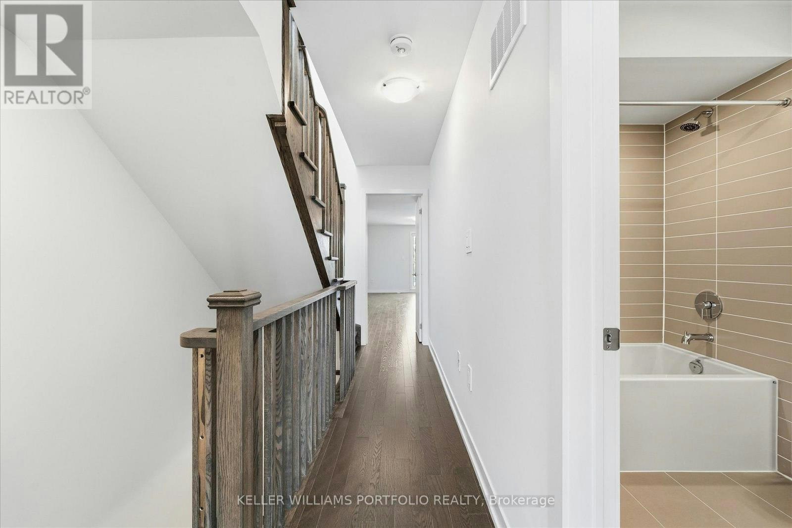 372 Lawrence Heights Way, Toronto, ON, M6A 0E8 - 24