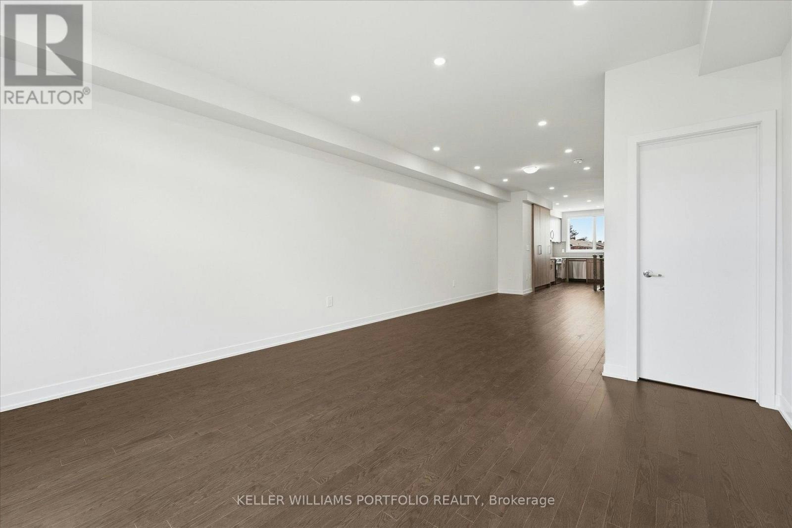 372 Lawrence Heights Way, Toronto, ON, M6A 0E8 - 10