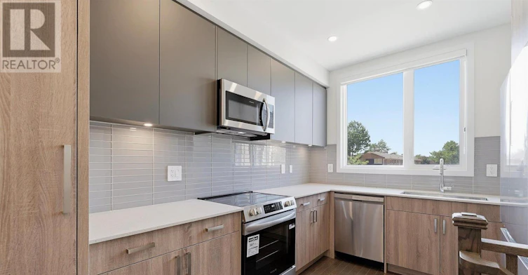 372 Lawrence Heights Way, Toronto, ON, M6A 0E8 - 13