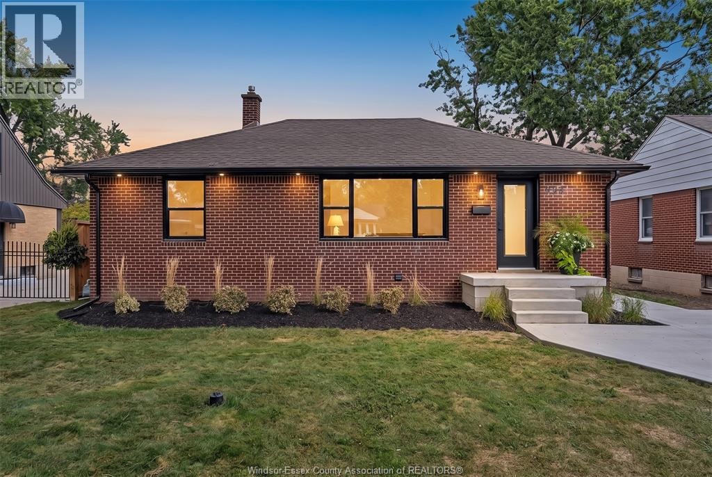 994 Isabelle, Windsor, ON, N8S 3B2