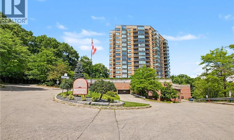 608-237 King Street W