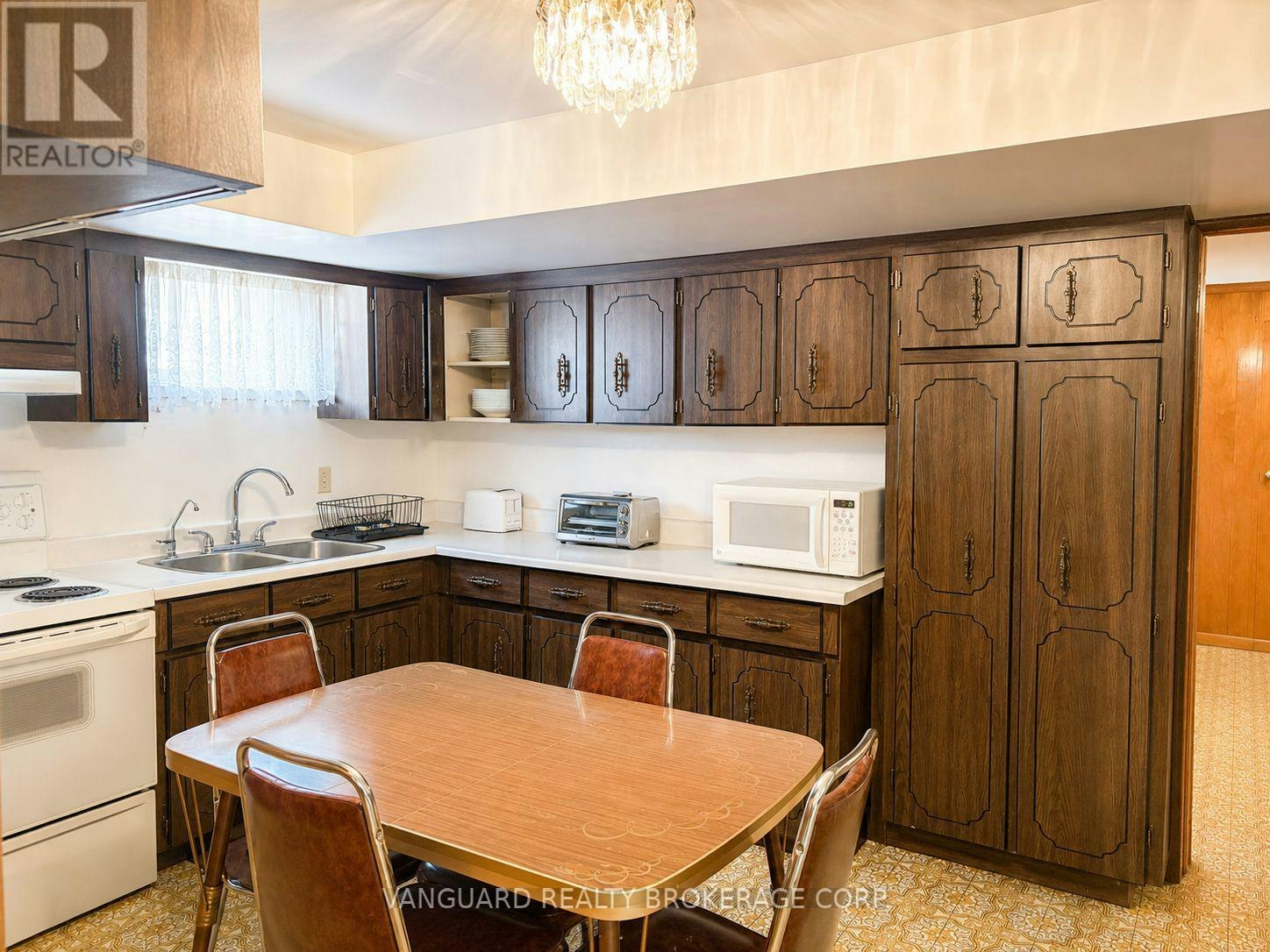 43 Spalding Road, Toronto, ON, M3K 1J8 - 5