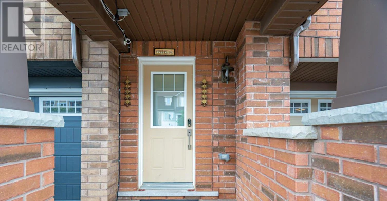 81 Vanhorne Close, Brampton, ON, L7A 0X9 - 2