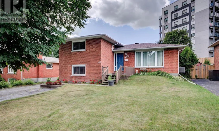 673 Camelot Drive