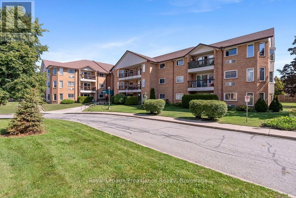 208-54 Tripp Boulevard, Quinte West, ON, K8V 5V1