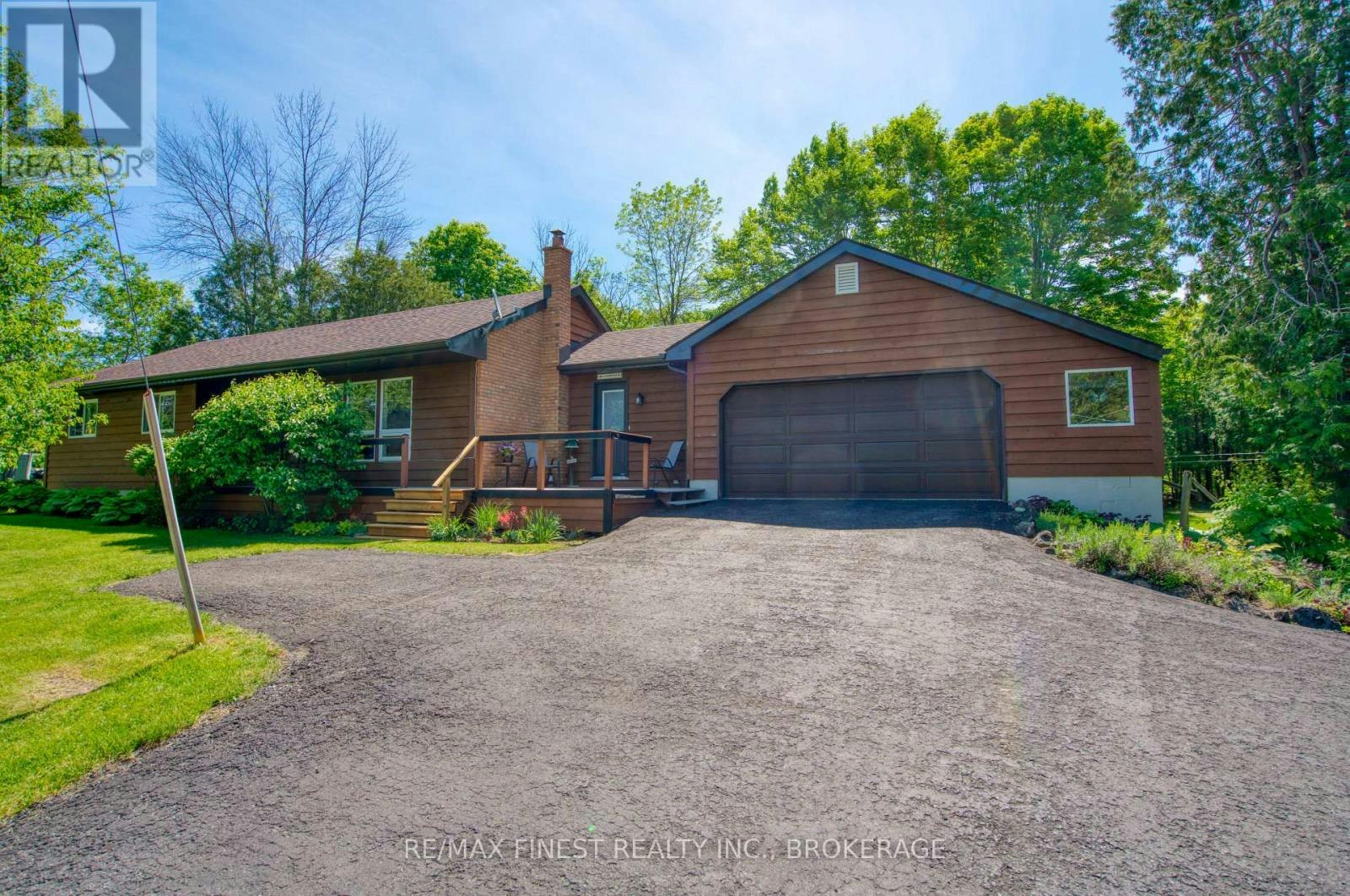 5895 Davey Drive, South Frontenac, ON, K0H 2W0
