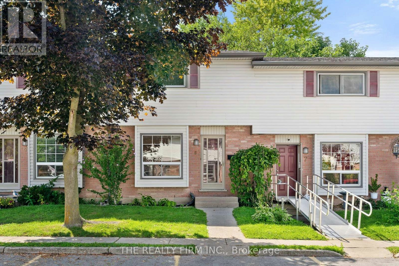 8-1215 Cheapside Street, London, ON, N5Y 5J9