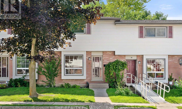 8-1215 Cheapside Street