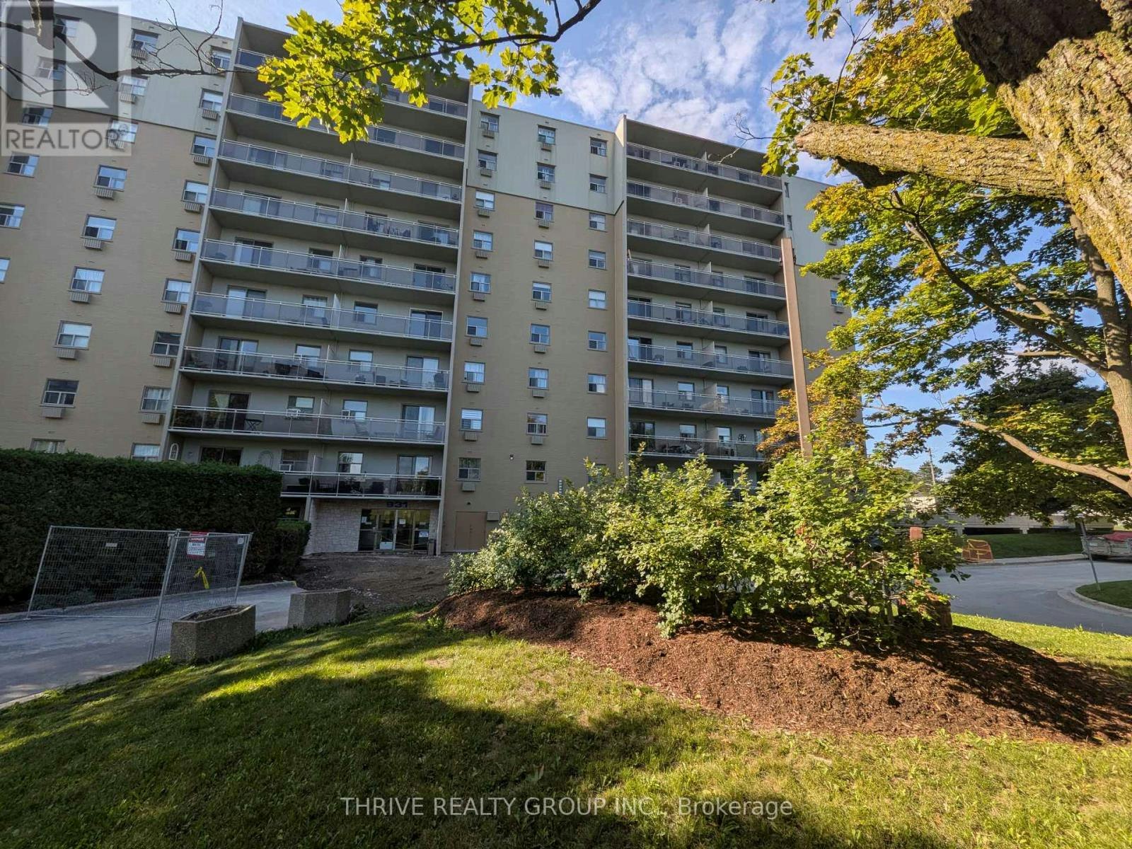 111-931 Wonderland Road S, London, ON, N6K 2X6