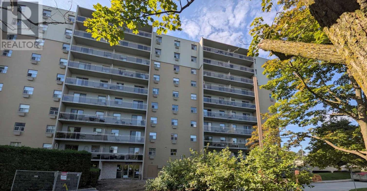 111-931 Wonderland Road S, London, ON, N6K 2X6