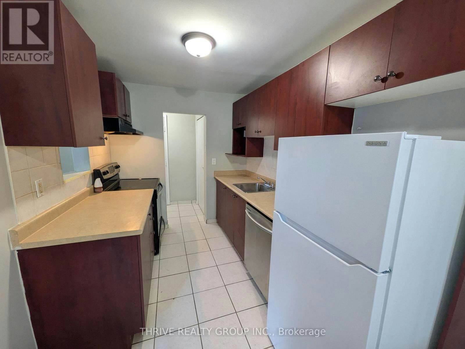 111-931 Wonderland Road S, London, ON, N6K 2X6 - 8