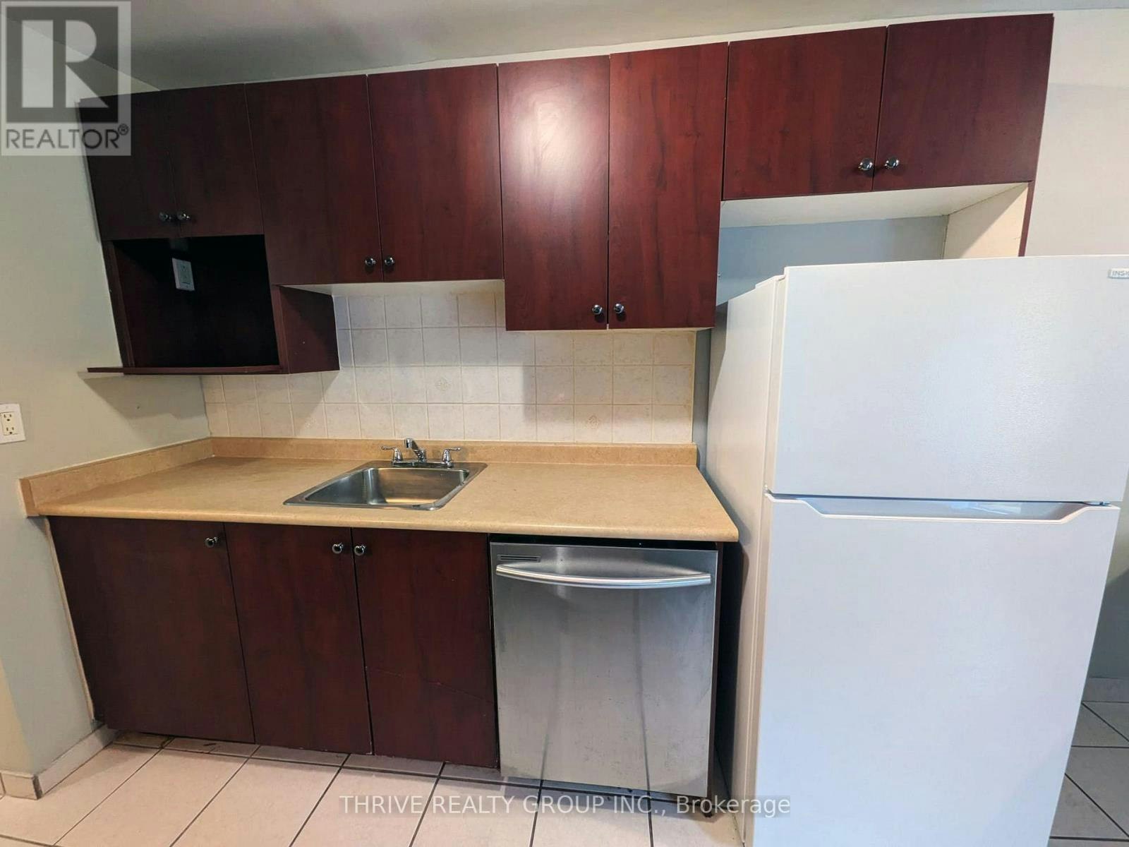 111-931 Wonderland Road S, London, ON, N6K 2X6 - 7