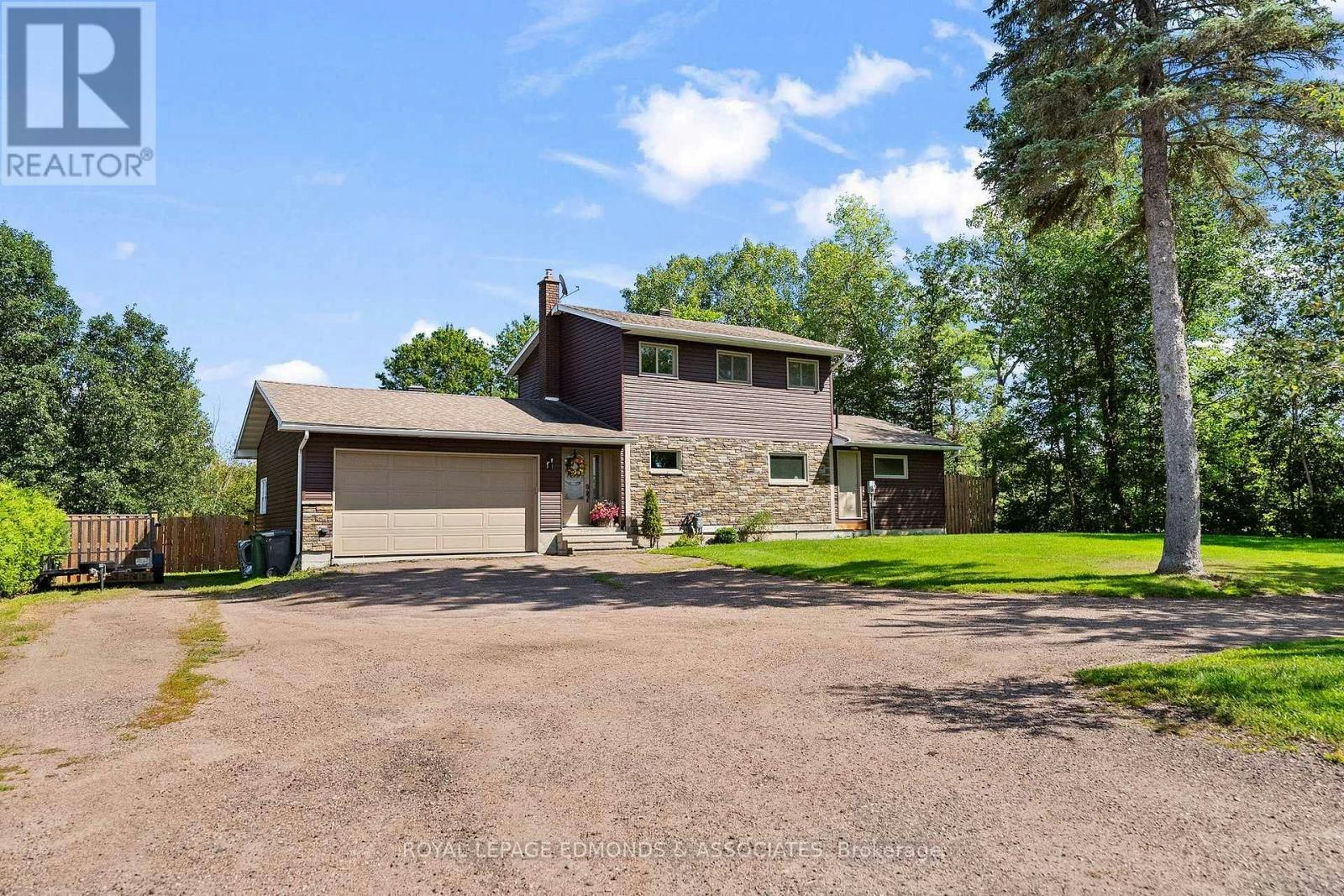 11946 Round Lake Road, Laurentian Valley, ON, K8A 0K8