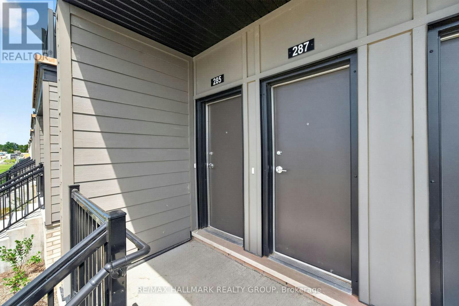 285 Lamarche Avenue, Ottawa, ON, K1W 0Y3 - 4