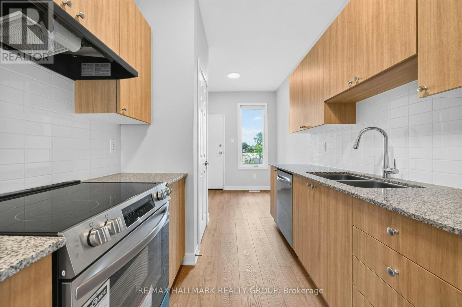 285 Lamarche Avenue, Ottawa, ON, K1W 0Y3 - 9