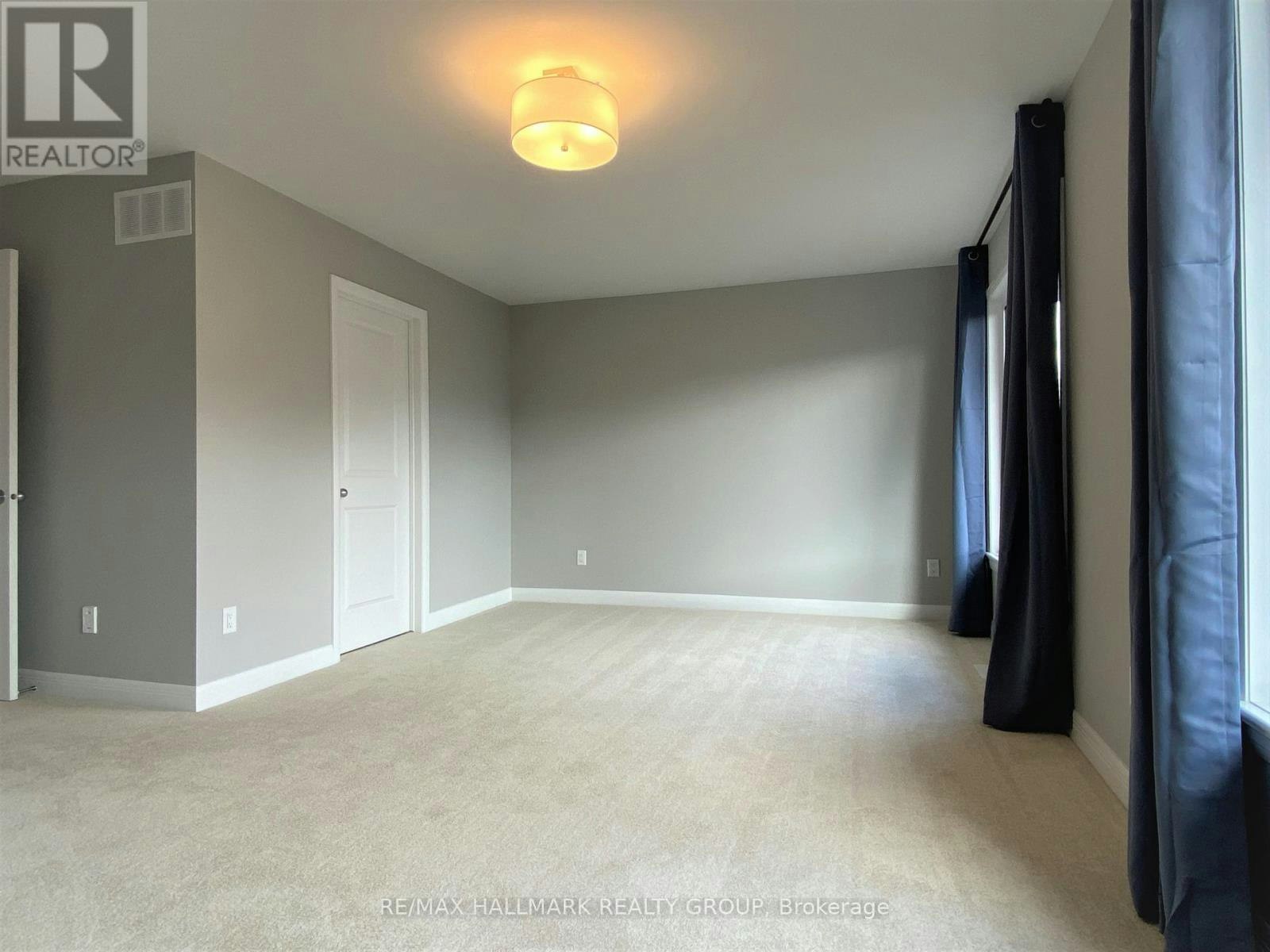 72 Michael Stoqua Street W, Ottawa, ON, K1K 5A2 - 17