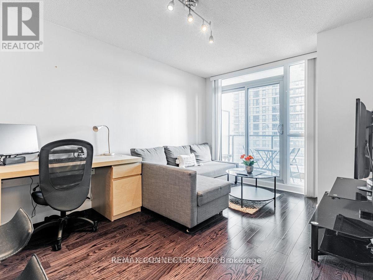 1407-18 Harbour Street, Toronto, ON, M5J 2Z6 - 11