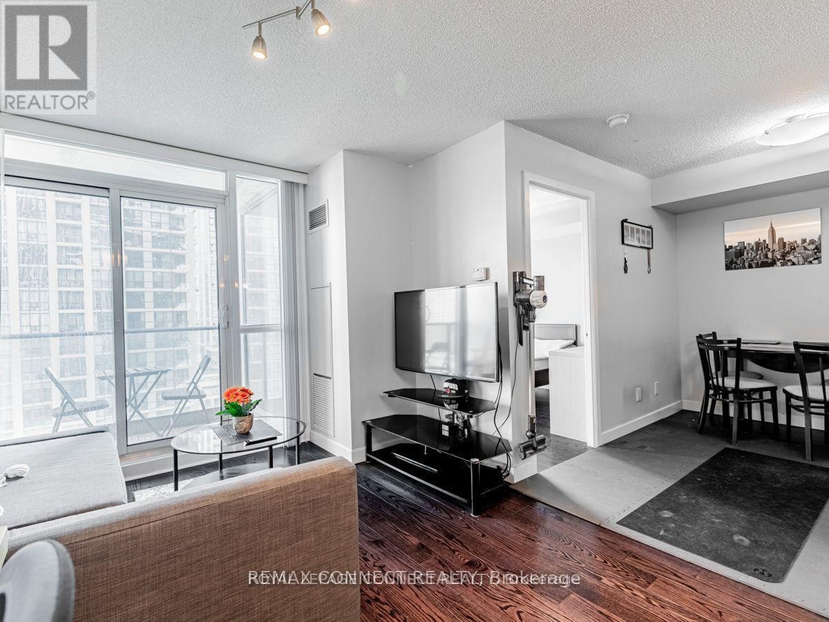 1407-18 Harbour Street, Toronto, ON, M5J 2Z6 - 12