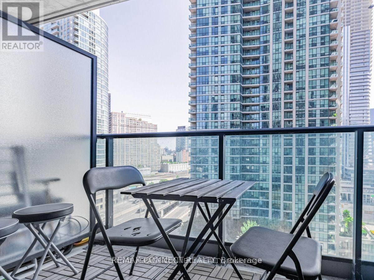 1407-18 Harbour Street, Toronto, ON, M5J 2Z6 - 19