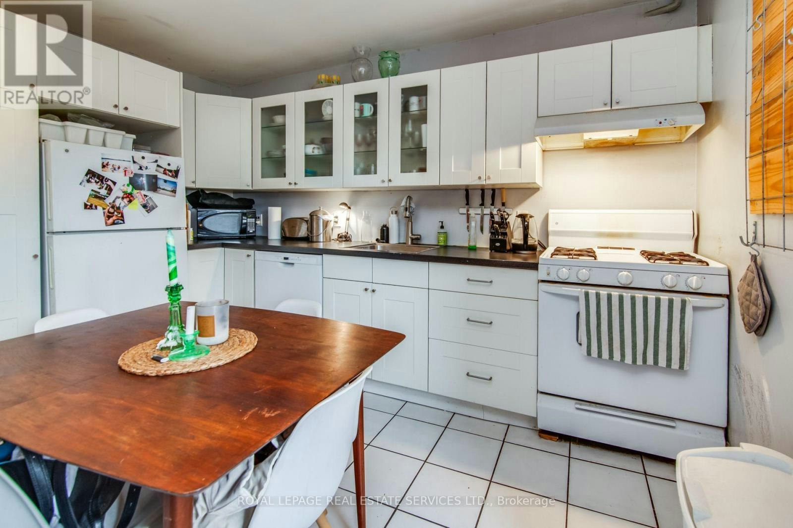 2-50 Rusholme Road, Toronto, ON, M6J 3H5 - 4