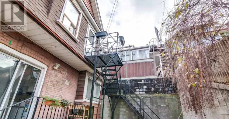 2-50 Rusholme Road, Toronto, ON, M6J 3H5 - 18