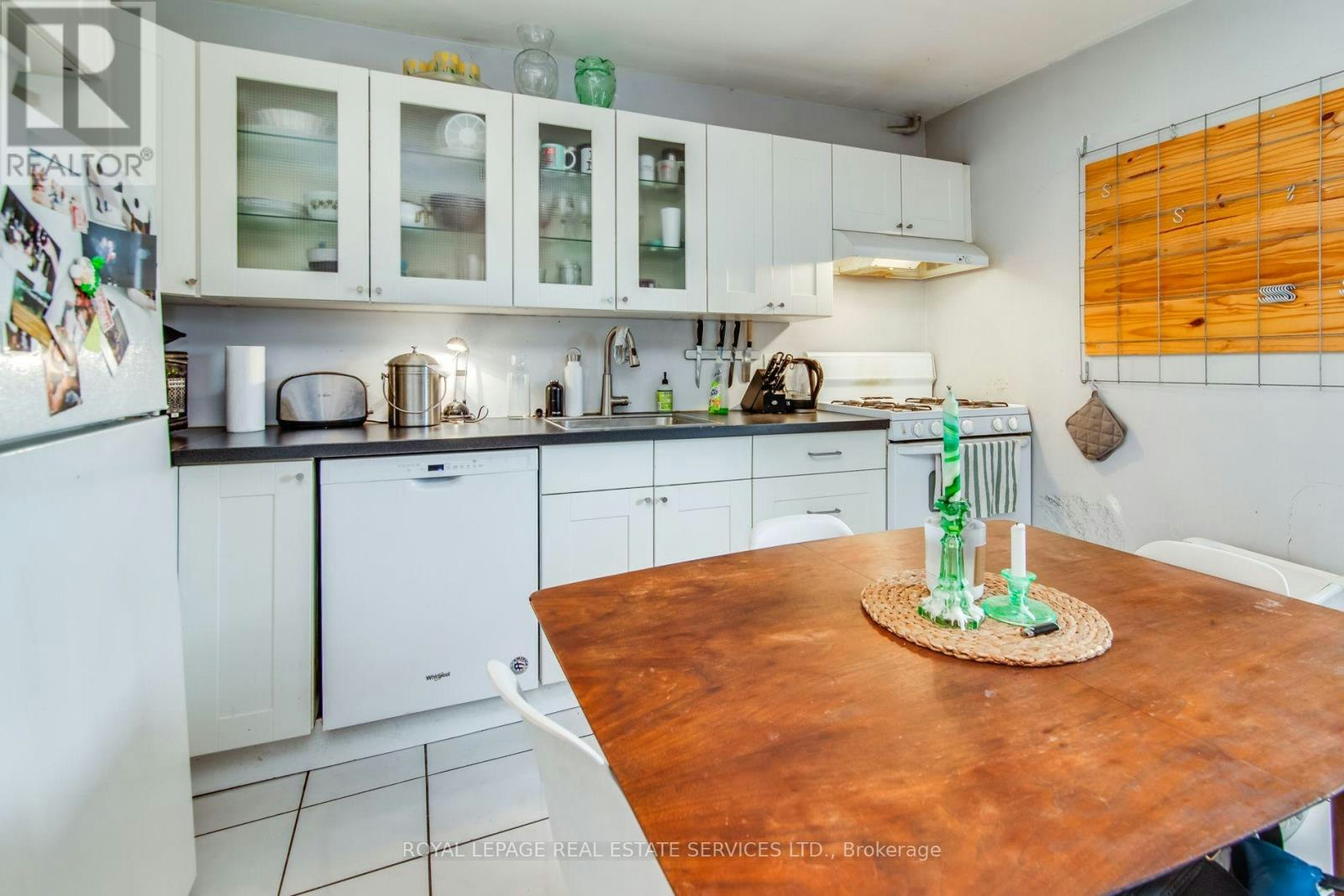 2-50 Rusholme Road, Toronto, ON, M6J 3H5 - 8