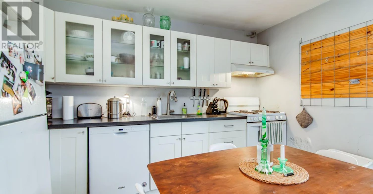 2-50 Rusholme Road, Toronto, ON, M6J 3H5 - 8