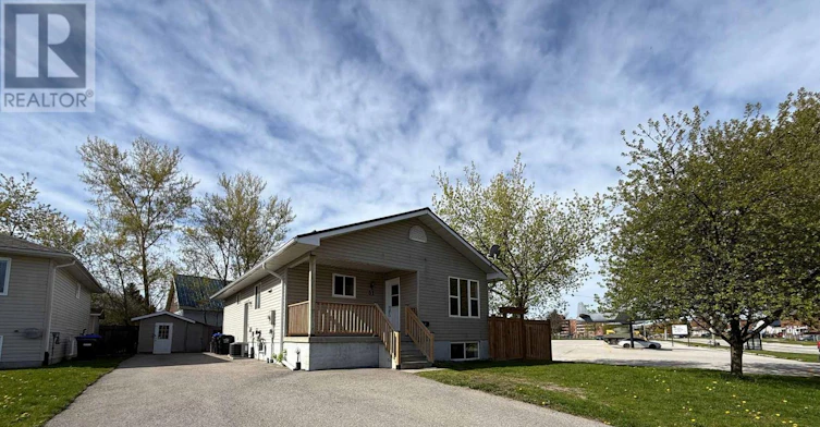 LOWER-51 Raglan Street, Collingwood, ON, L9Y 4Y6