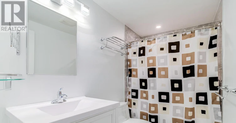 30 Stockbridge Crescent, Ajax, ON, L1T 2G7 - 10