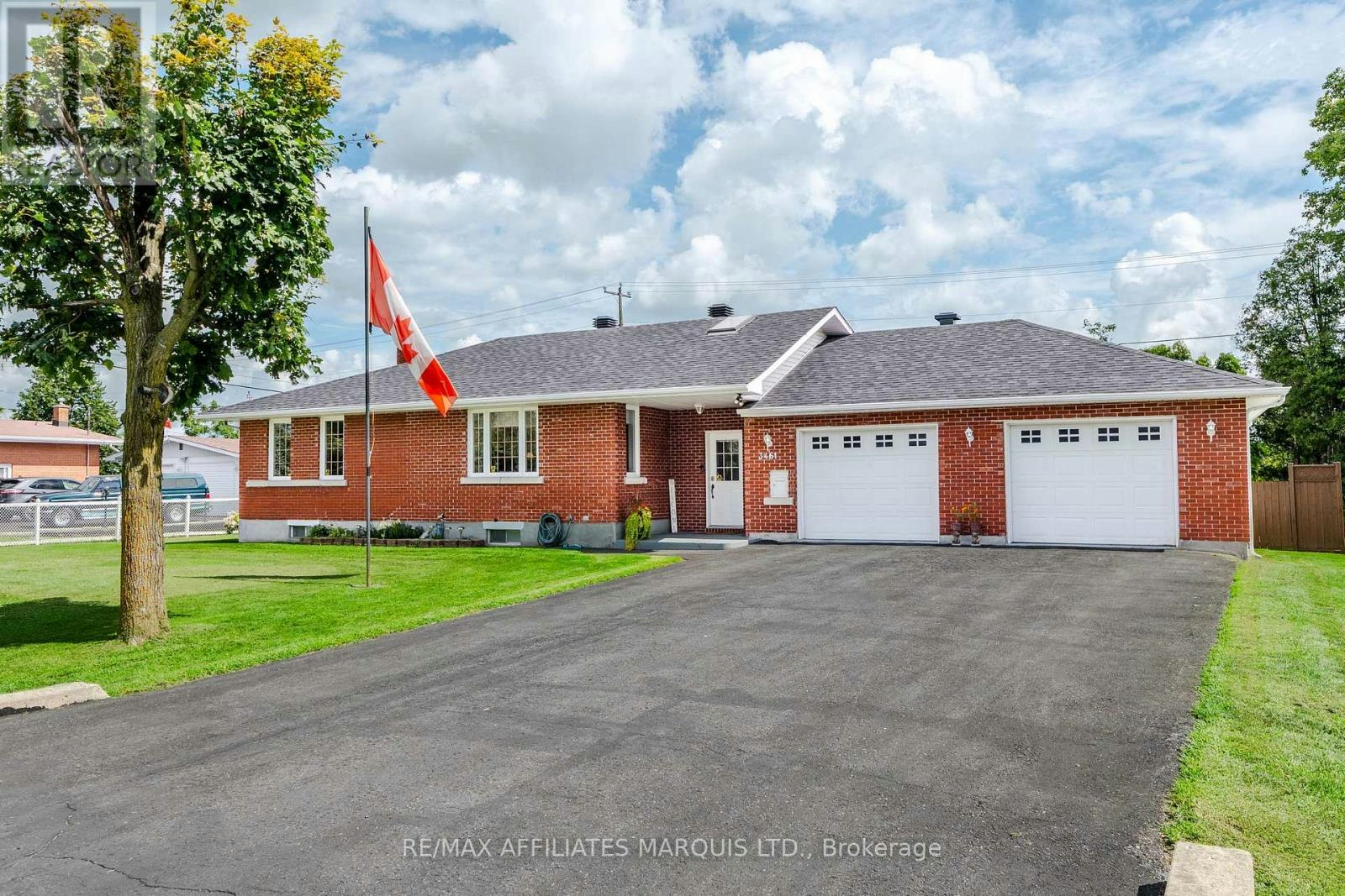 3461 Marydale Avenue, South Stormont, ON, K6K 1P6