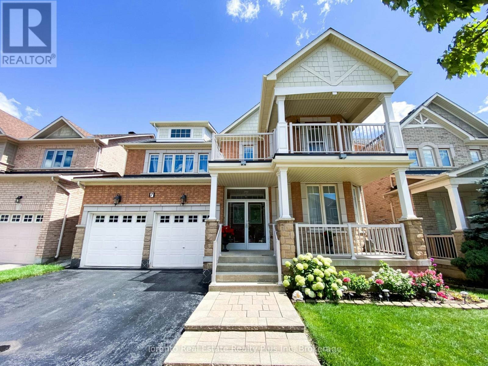 7 Braehead Drive, Richmond Hill, ON, L4E 0B5