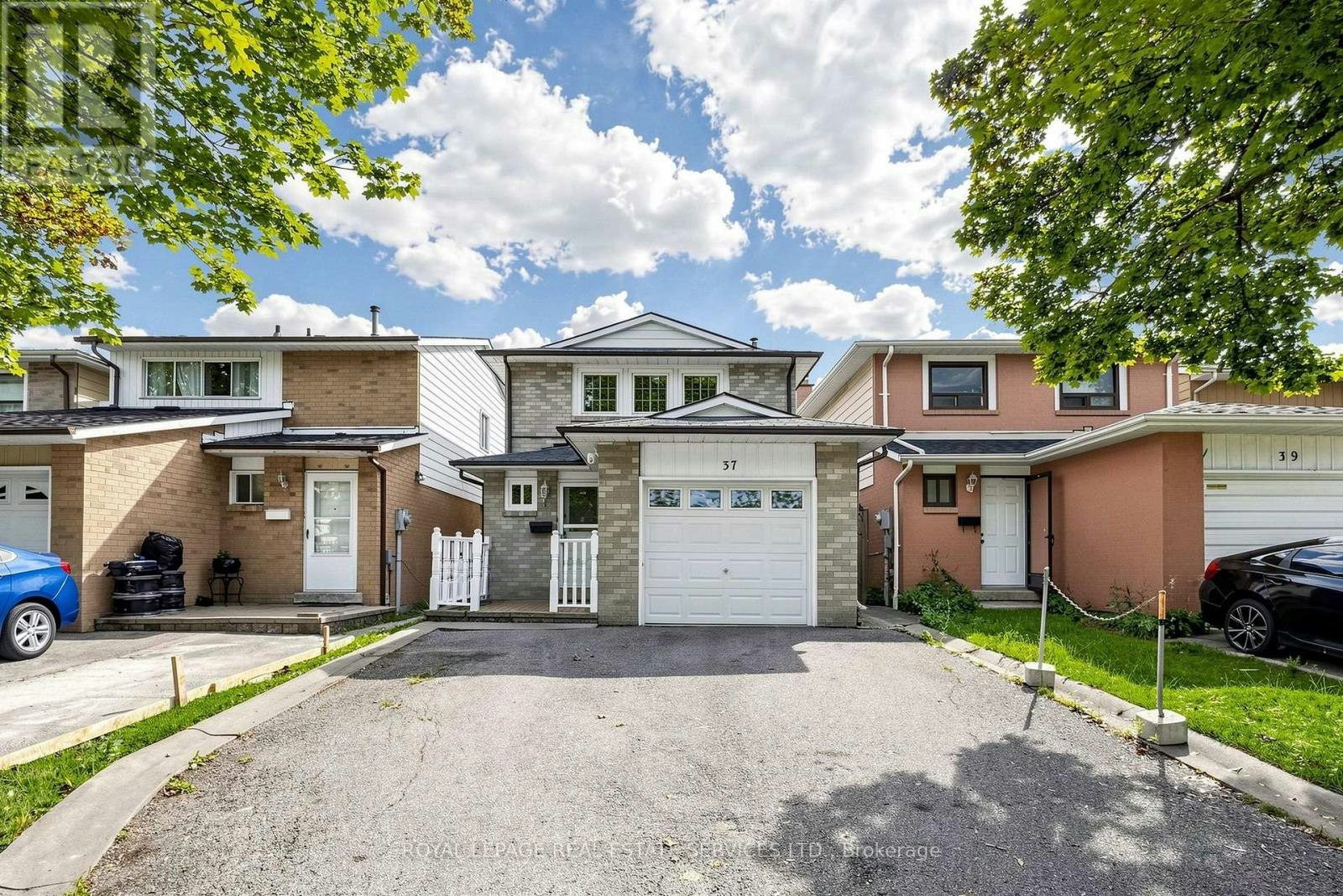 37 Woodsview Avenue, Toronto, ON, M9W 6B9
