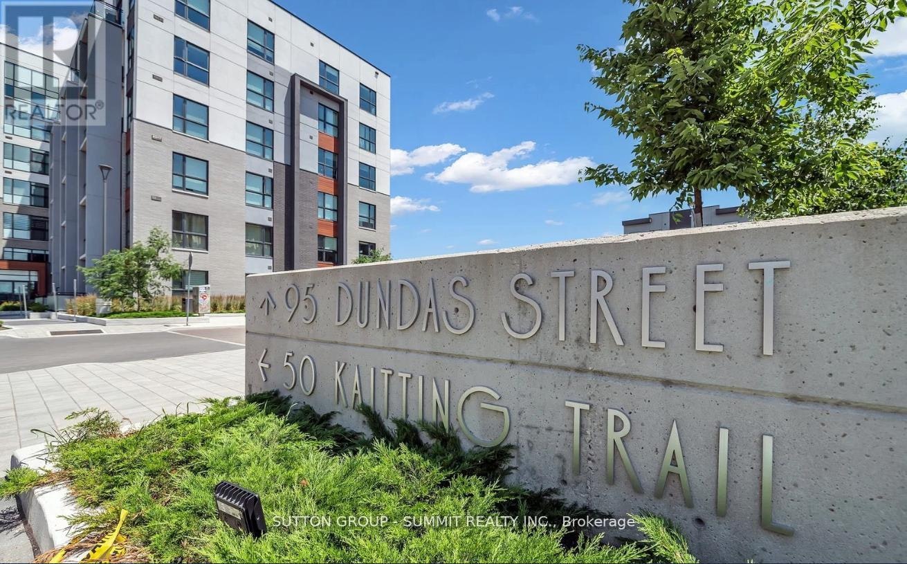 110-95 Dundas Street, Oakville, ON, L6M 5N4