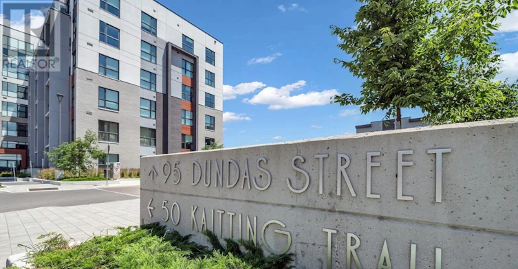 110-95 Dundas Street, Oakville, ON, L6M 5N4