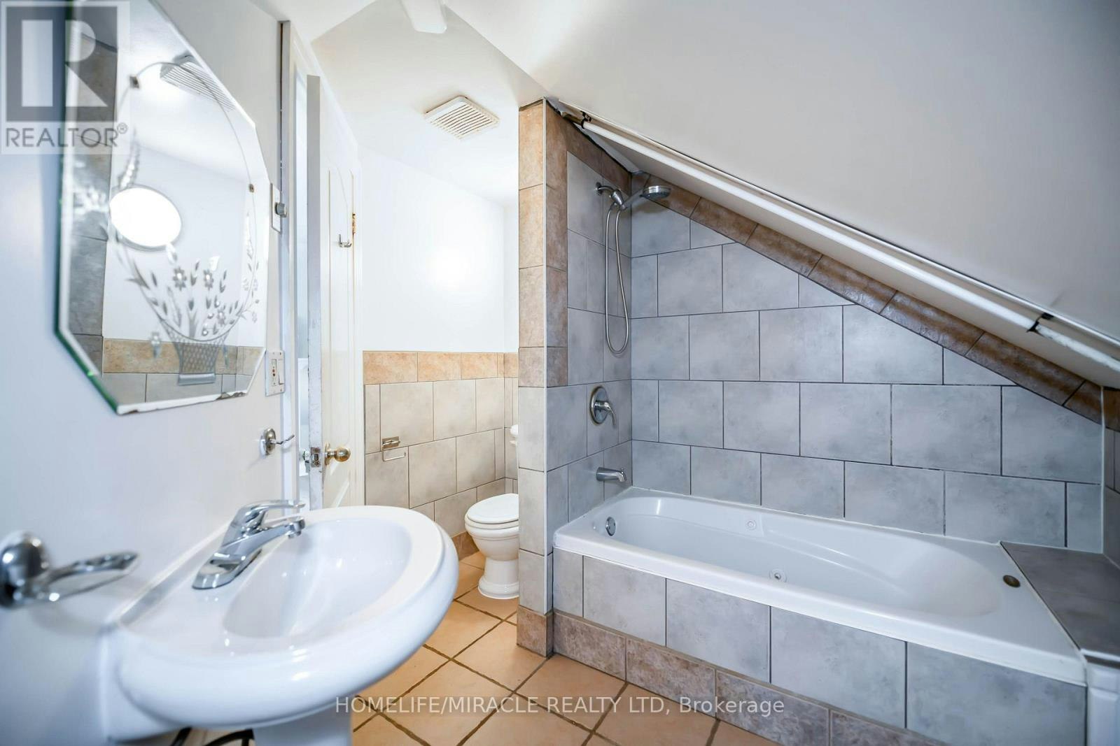 2-4975 Mcrae Street, Niagara Falls, ON, L2E 1P2 - 21