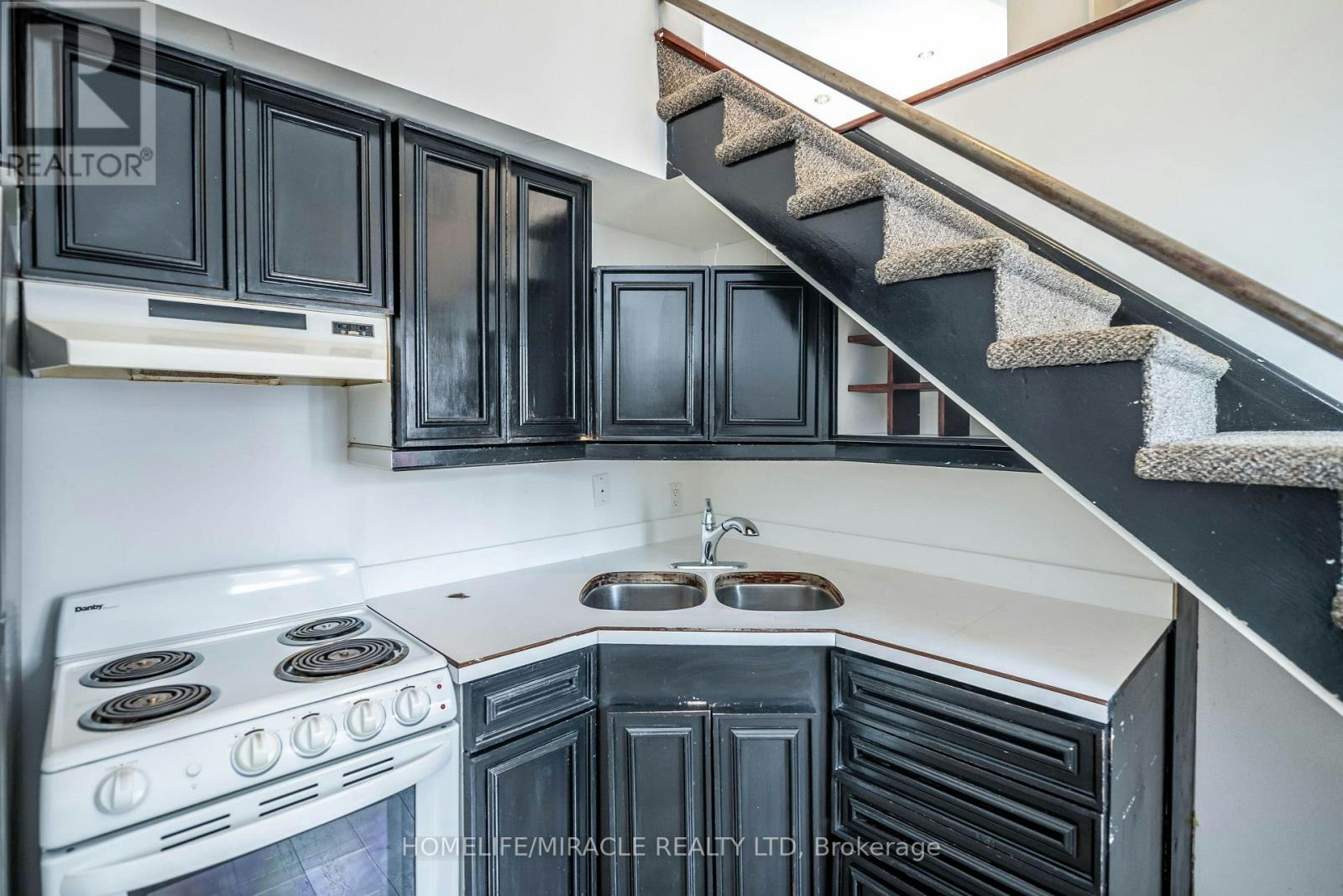 2-4975 Mcrae Street, Niagara Falls, ON, L2E 1P2 - 12