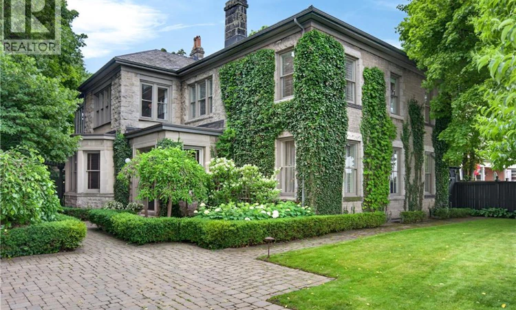 77 Claremont Drive