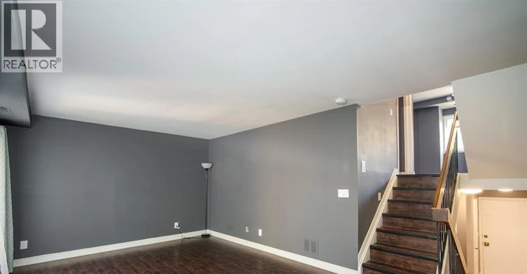5-3925 Riverside Drive, Windsor, ON, N8Y 1B1 - 2