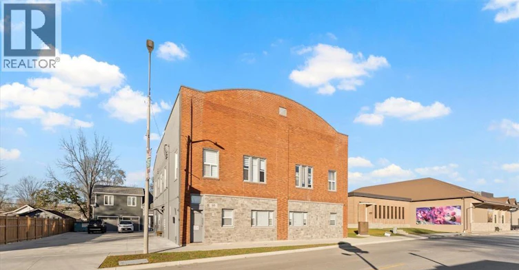 5-60 Main Street West, Kingsville, ON, N9Y 1H3